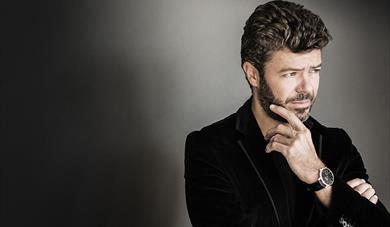 Pablo Heras-Casado: Poems and Paintings