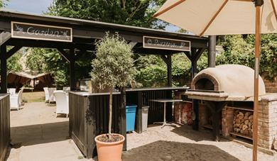 Pizza & Burgers in the garden at Lussmanns Woburn