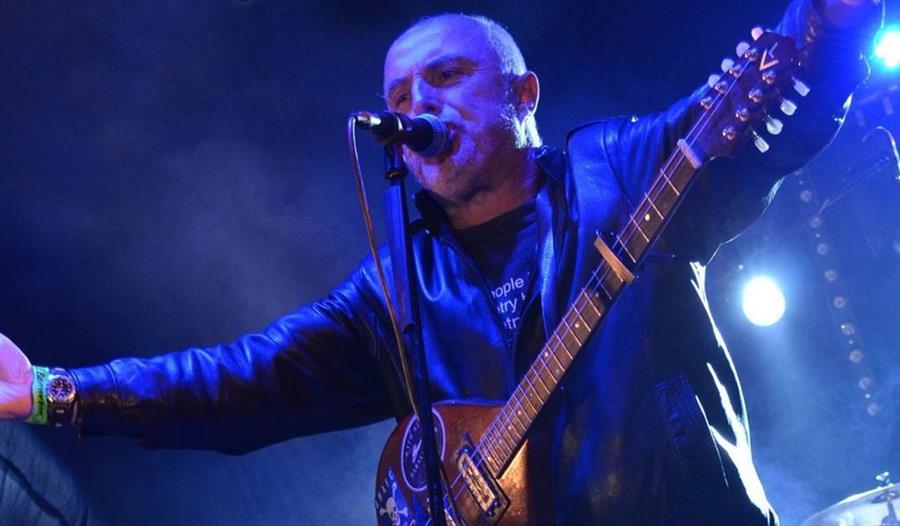 Utter! Lutonia presents Attila the Stockbroker