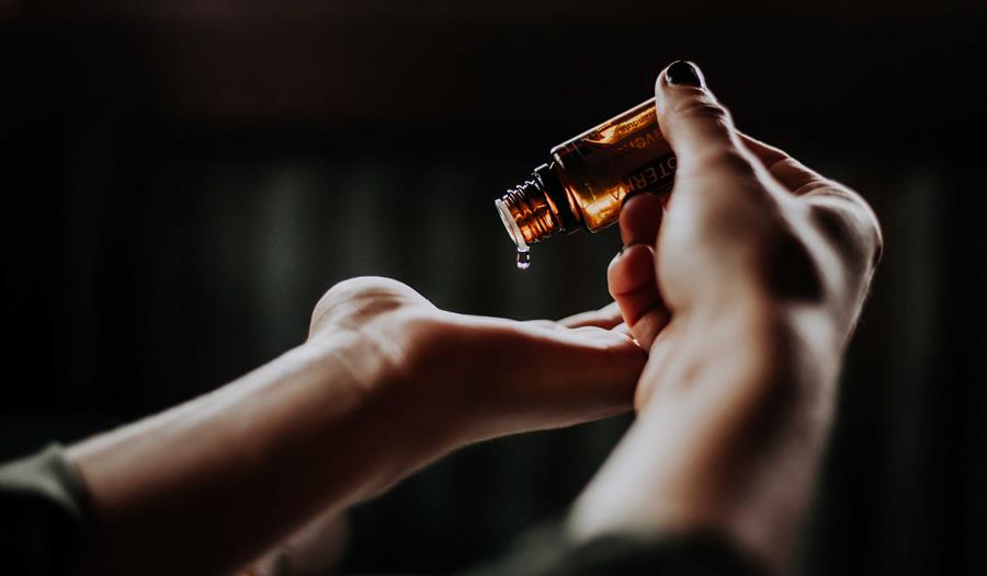 Essential Oils & Wellbeing Workshop