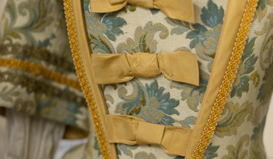 Focus on Fashion: Talk