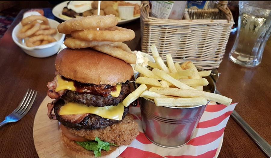 burger and chips meal