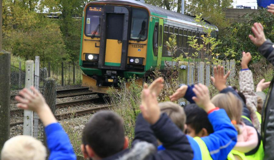 Elstow school pupils waving off train