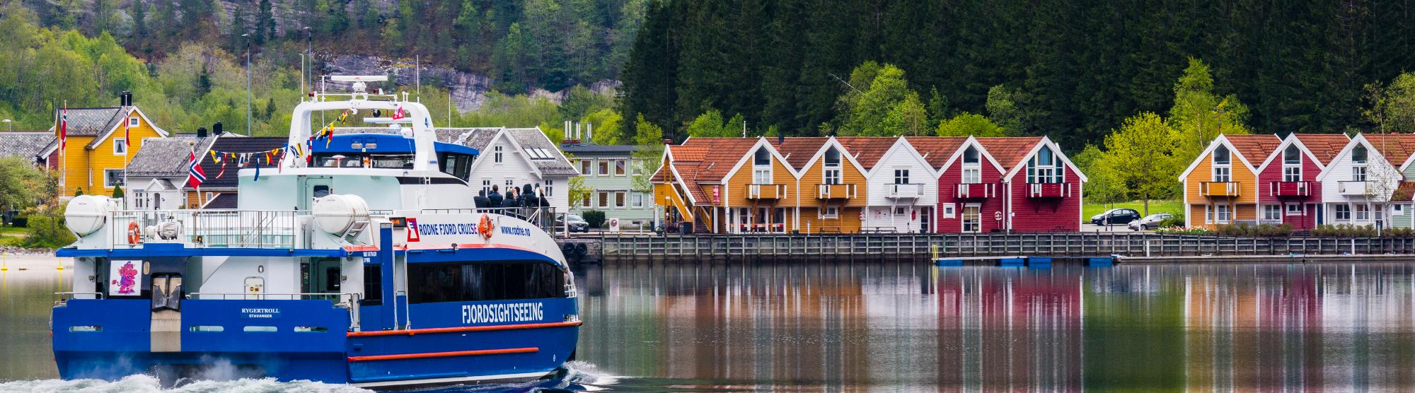Short cruises and fjord tours