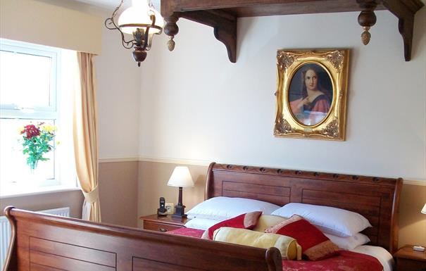 Arden House Hotel - double sleigh bed