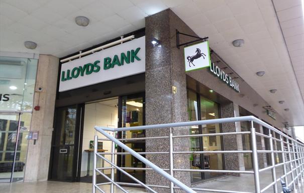 Lloyds Bank - Temple Row