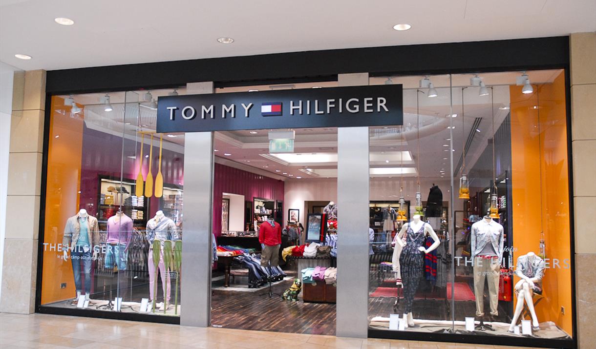 Tommy Hilfiger Outlet, Stores
