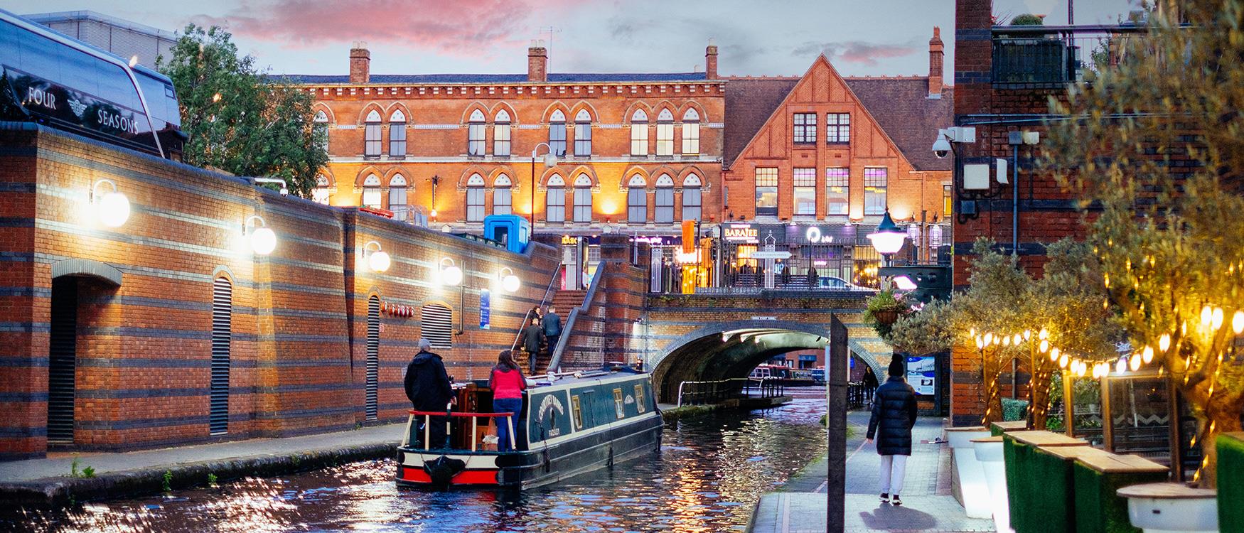 Things to do in Birmingham - Birmingham's Canalside in Brindleyplace