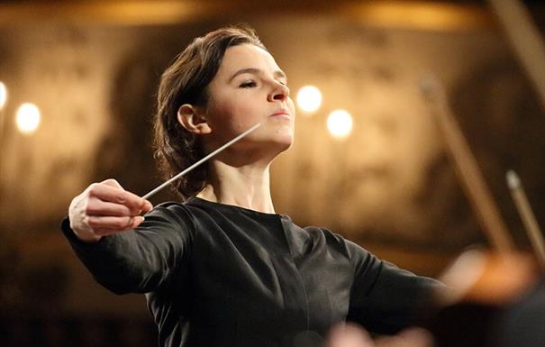Oksana Lyniv conducting