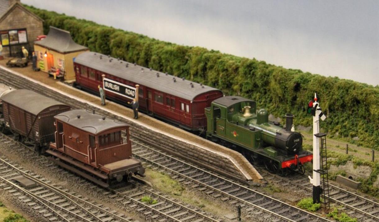 Burlish Road Model Railway Display from the 2021 0 Gauge Exhibition