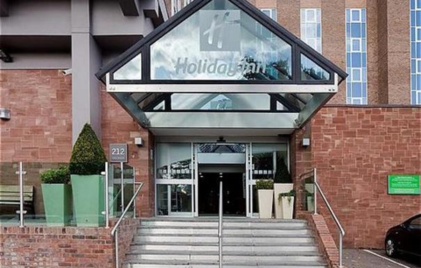 Holiday Inn Kenilworth - entrance