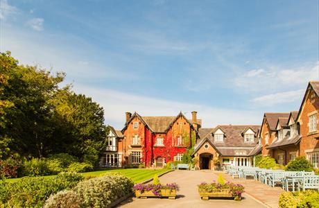 Exterior or The Villa Country House Hotel