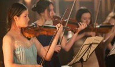 Vivaldi Four Seasons by Candlelight - Piccadilly Sinfonietta