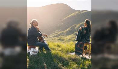 Hannah James & Toby Kuhn