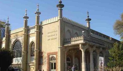 AllTours Brighton Audio Tour: A Journey Through Time and Culture