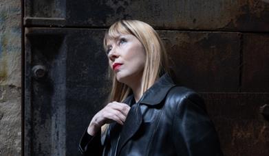 Suzanne Vega