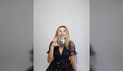 How Very Hannah - Live