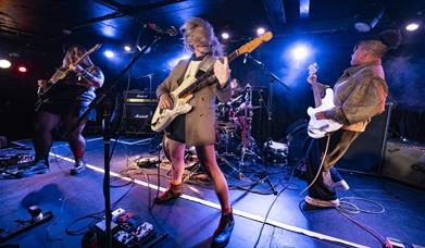 Image courtesy of Nathalie von Rotz. Gut Health performing at Patterns as part of The Great Escape Festival.