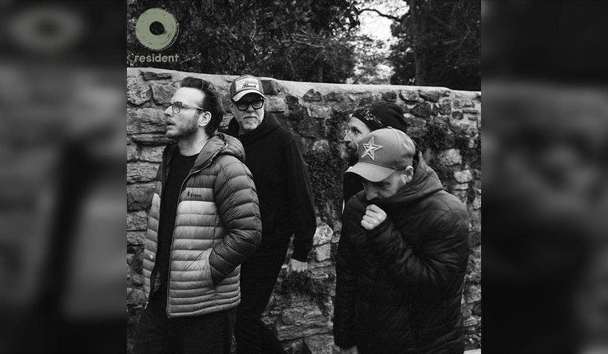 Turin Brakes: Stripped-back Set + Signing