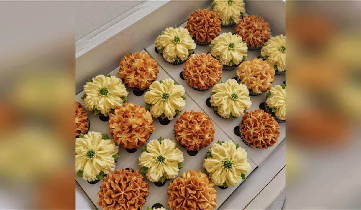 Autumn Blooms Buttercream Cupcake Decorating Workshop