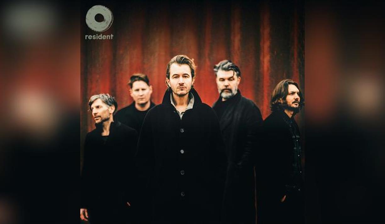 Editors: Acoustic Performance + Signing