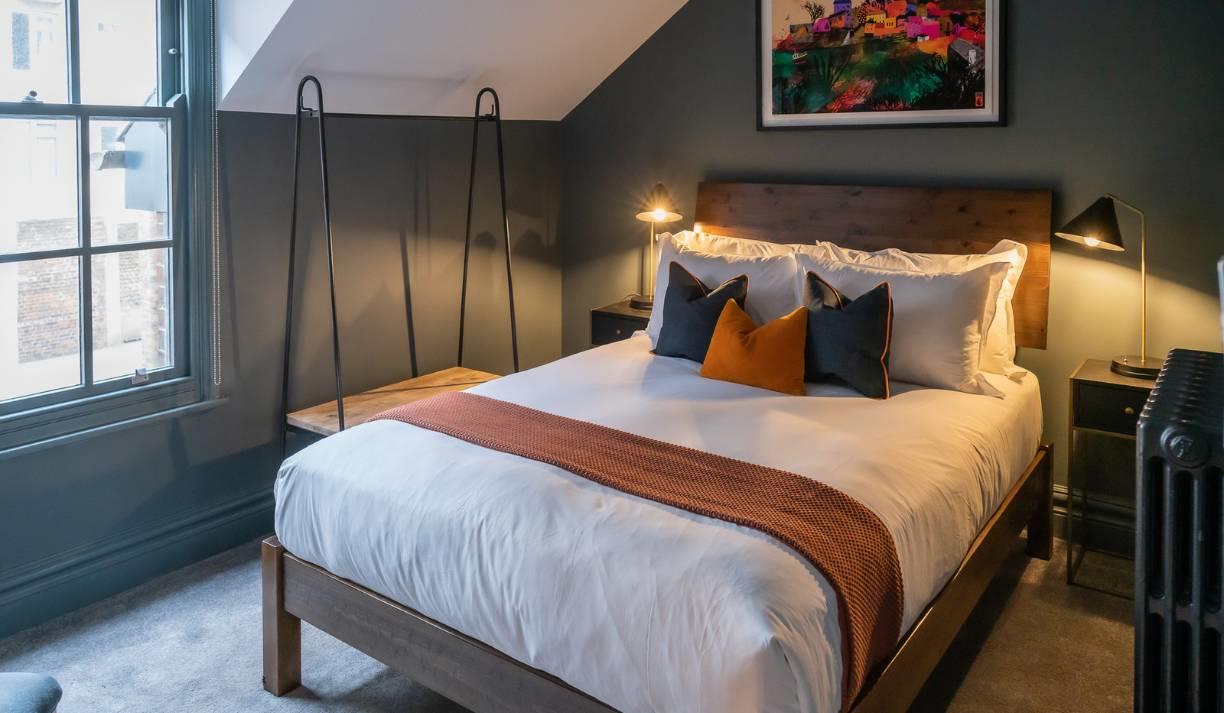 Double bedroom.