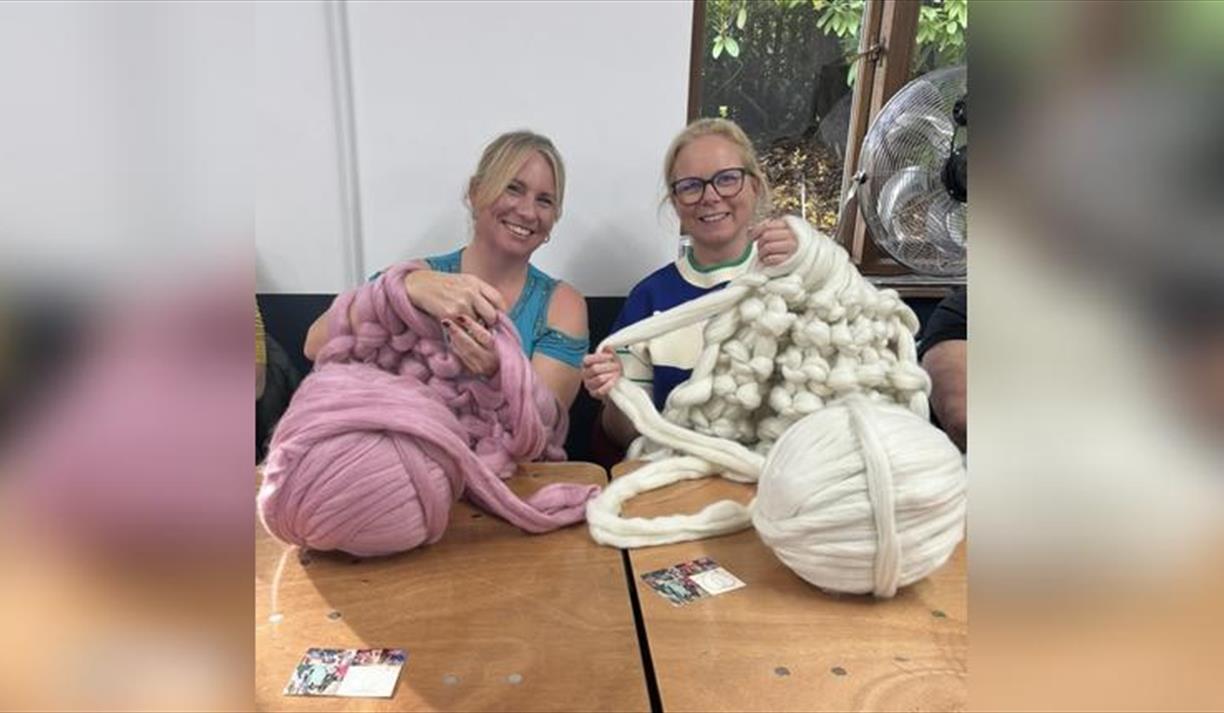 Arm Knitting Blanket Workshops
