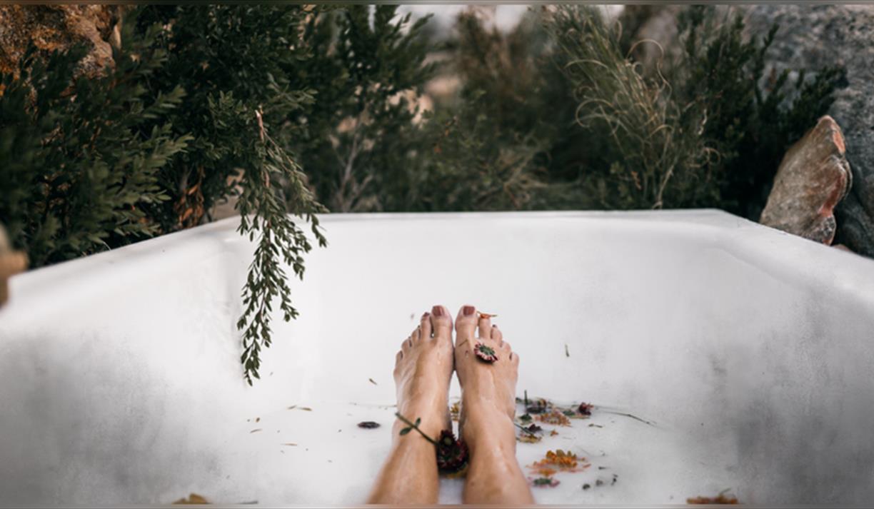 Soak Away Stress – Make a Custom Bathtub Tea
