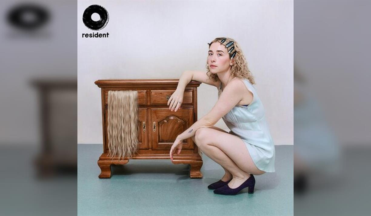 Blondshell: Stripped-back Set + Signing