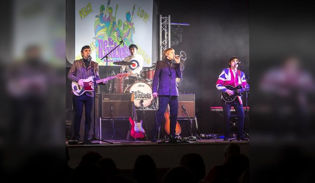The Revolvers Rock n Roll Christmas Show