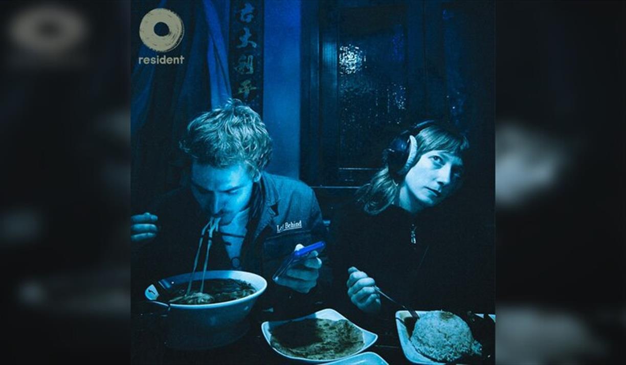 The Itch: Live + Signing