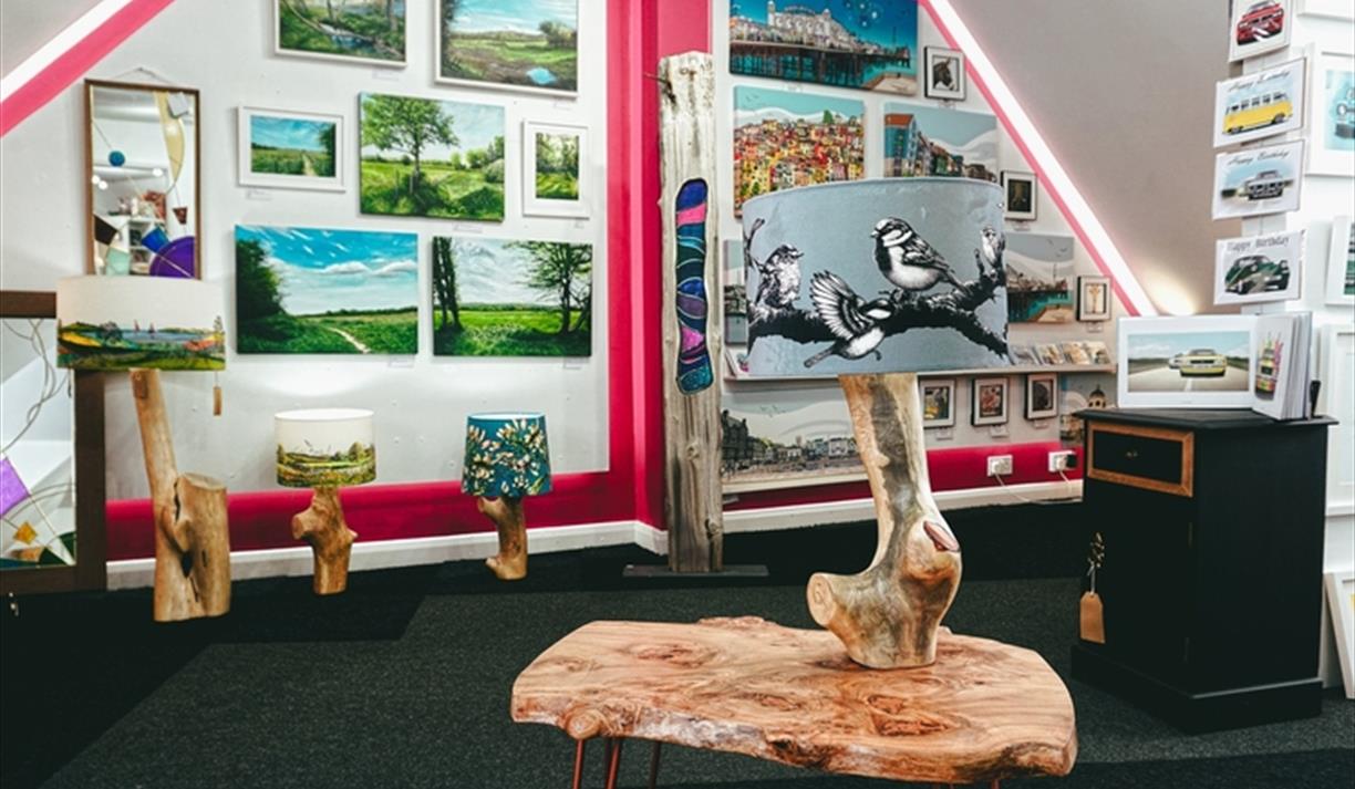 Meet The Artist - John Hamilton