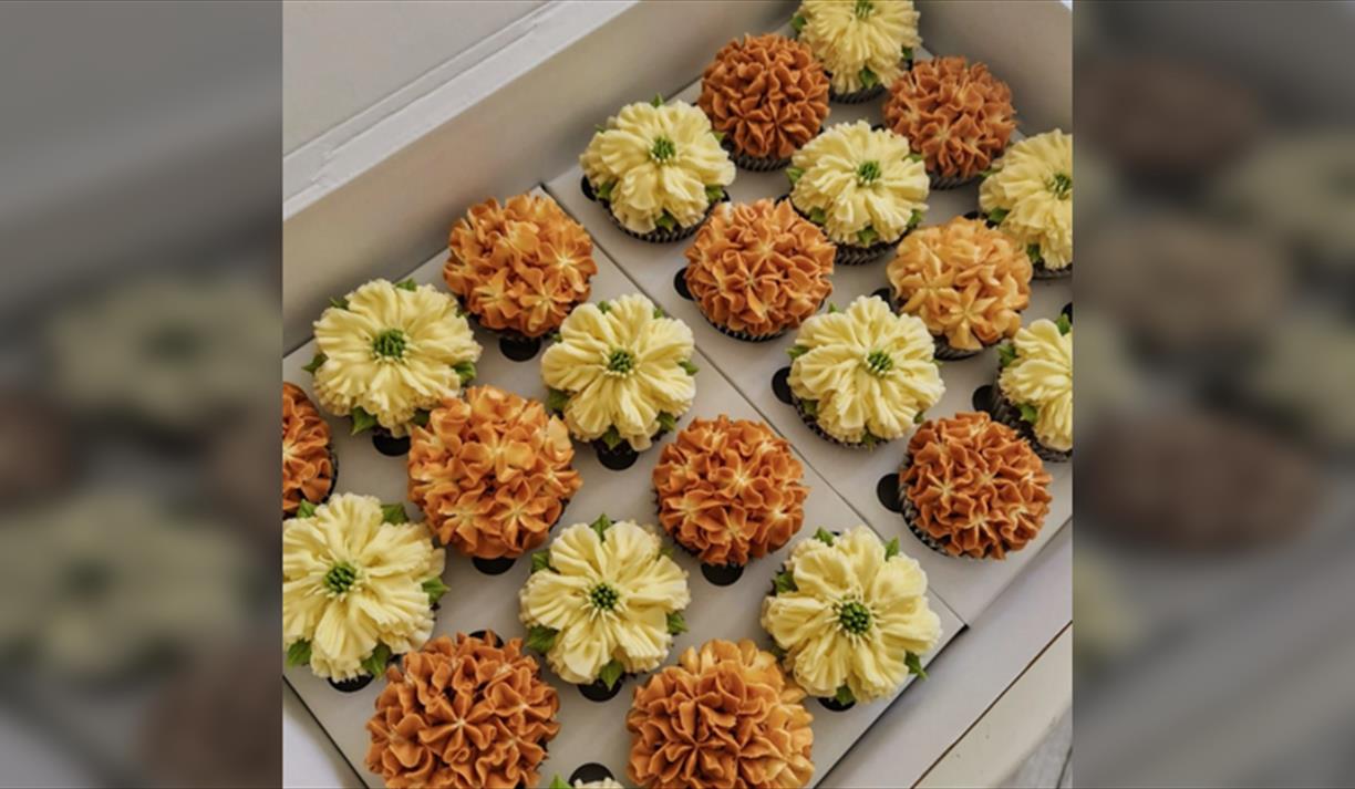 Autumn Blooms Buttercream Cupcake Decorating Workshop