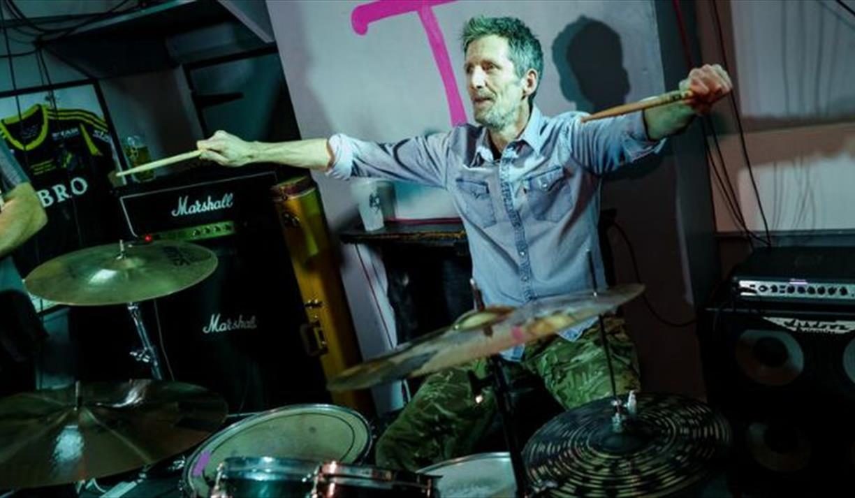 Fractured + Syöseböys