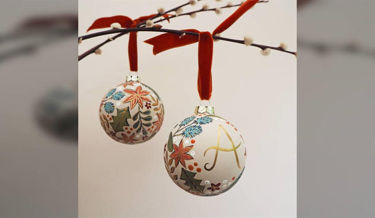 Festive Bauble Workshop with Bubbles