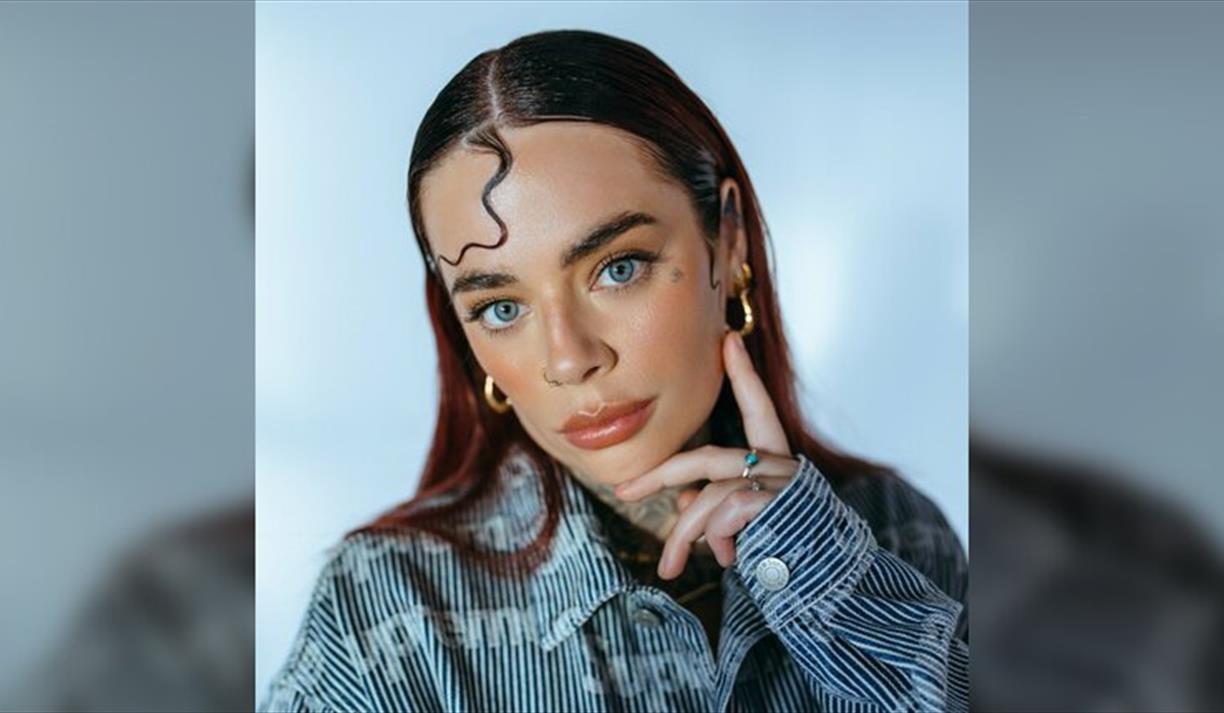 NYE with Fleur Shore