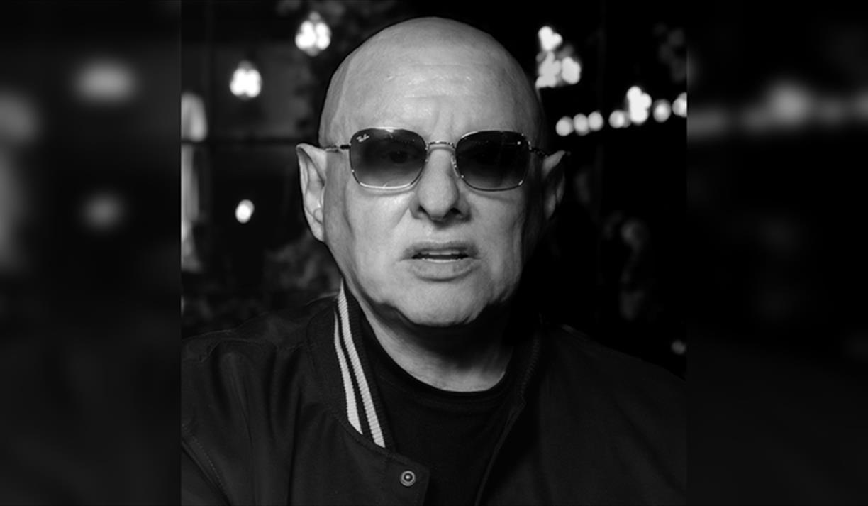Shaun Ryder - Happy Mondays, And Fridays, And Saturdays, And Sundays