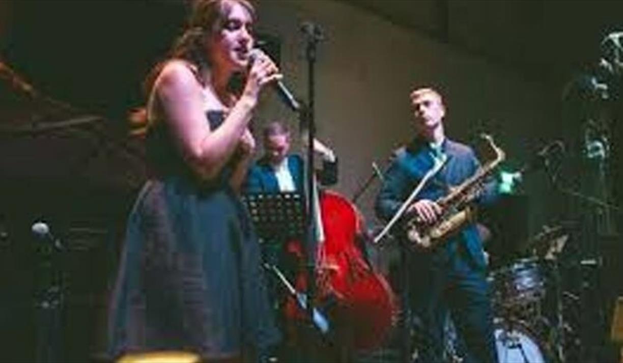 Sam Braysher Quartet Featuring Annie Majin