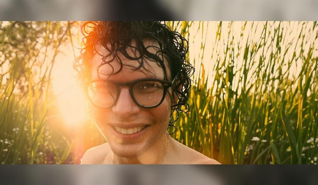 Simon Amstell: I Love it Here