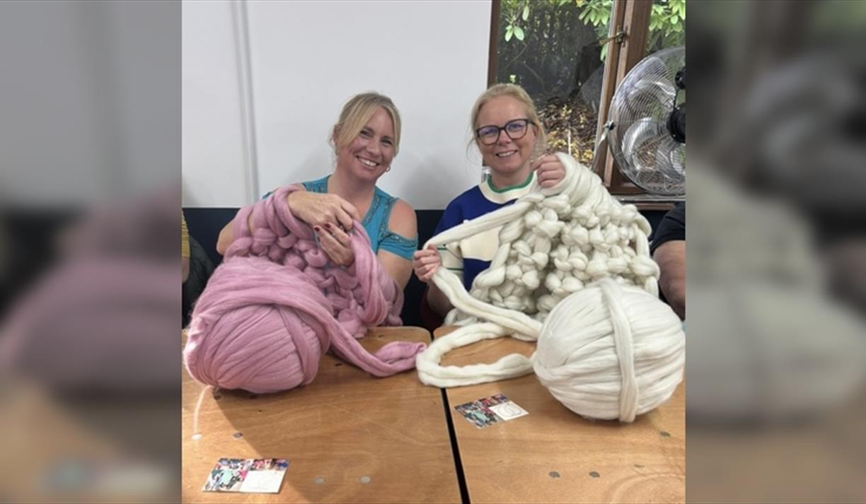 Arm Knitting Blanket Workshops