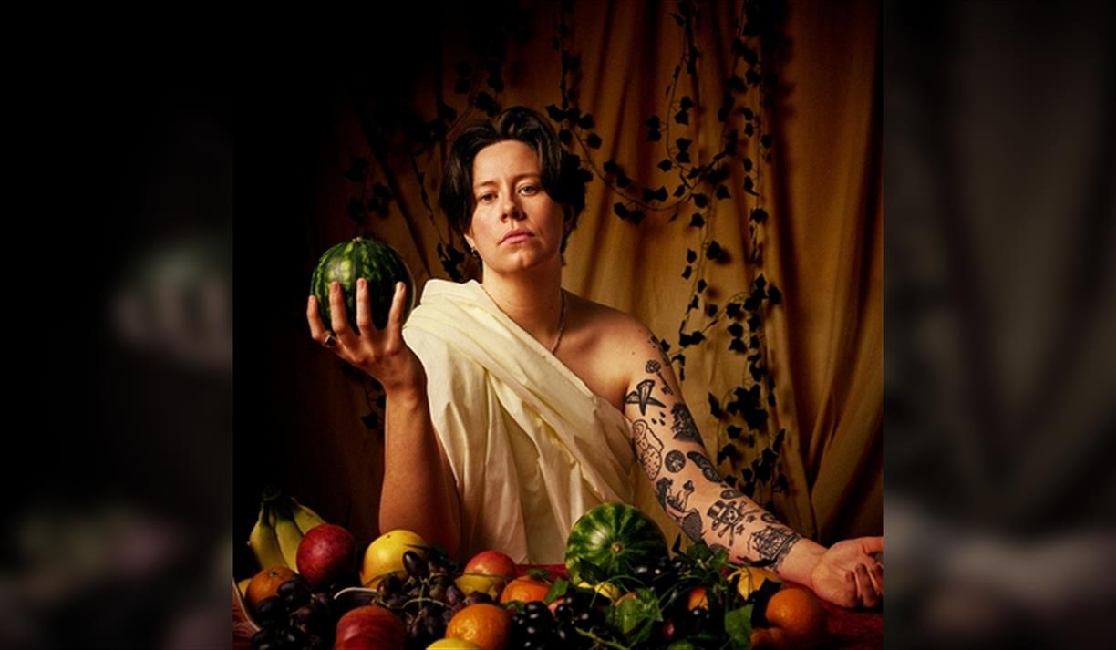 Chloe Petts: Big Naturals