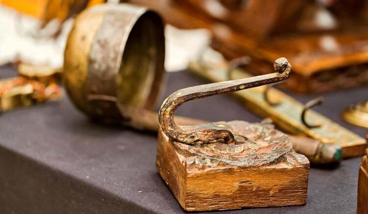 Brighton Racecourse Antiques and Vintage Fair