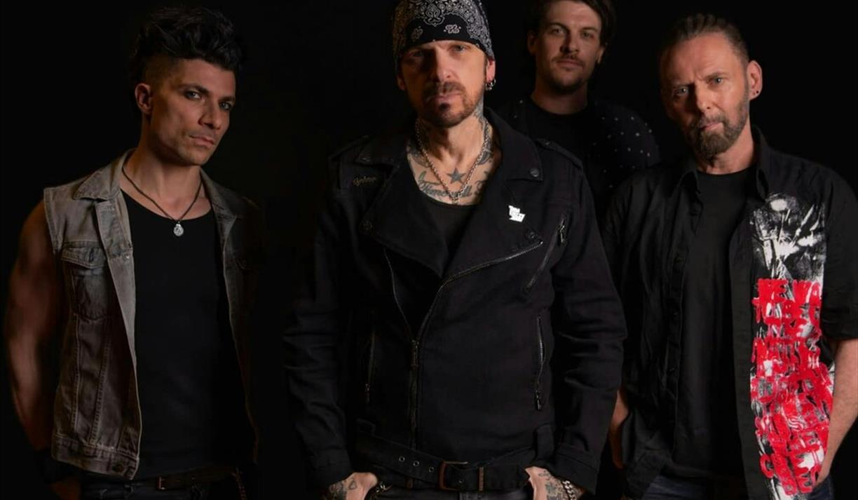 Ricky Warwick & The Fighting Hearts