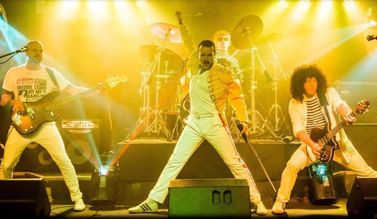 A Night of Queen: Dinner & Rock Royalty