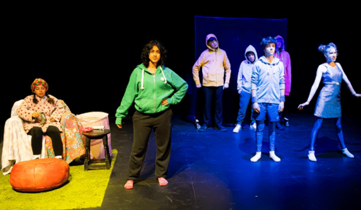 Young Actors'theatre Summer School Week 1 : 27th