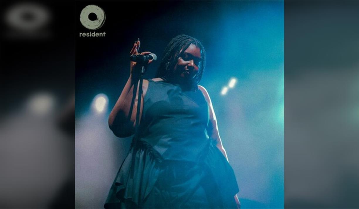 Yazmin Lacey: Live + Signing