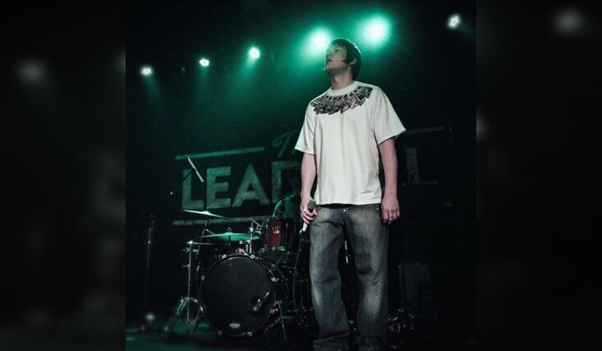 The Total Stone Roses & Oaysis Live