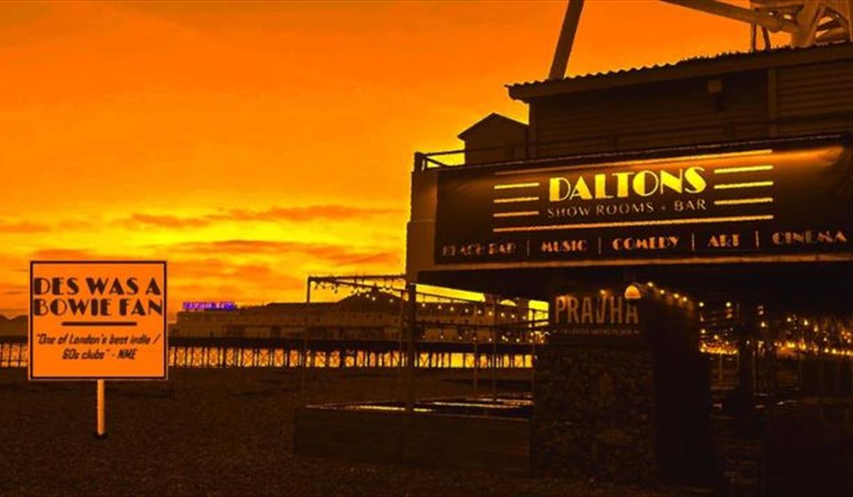 Des Was a Bowie Fan: Brighton Beach Club Special