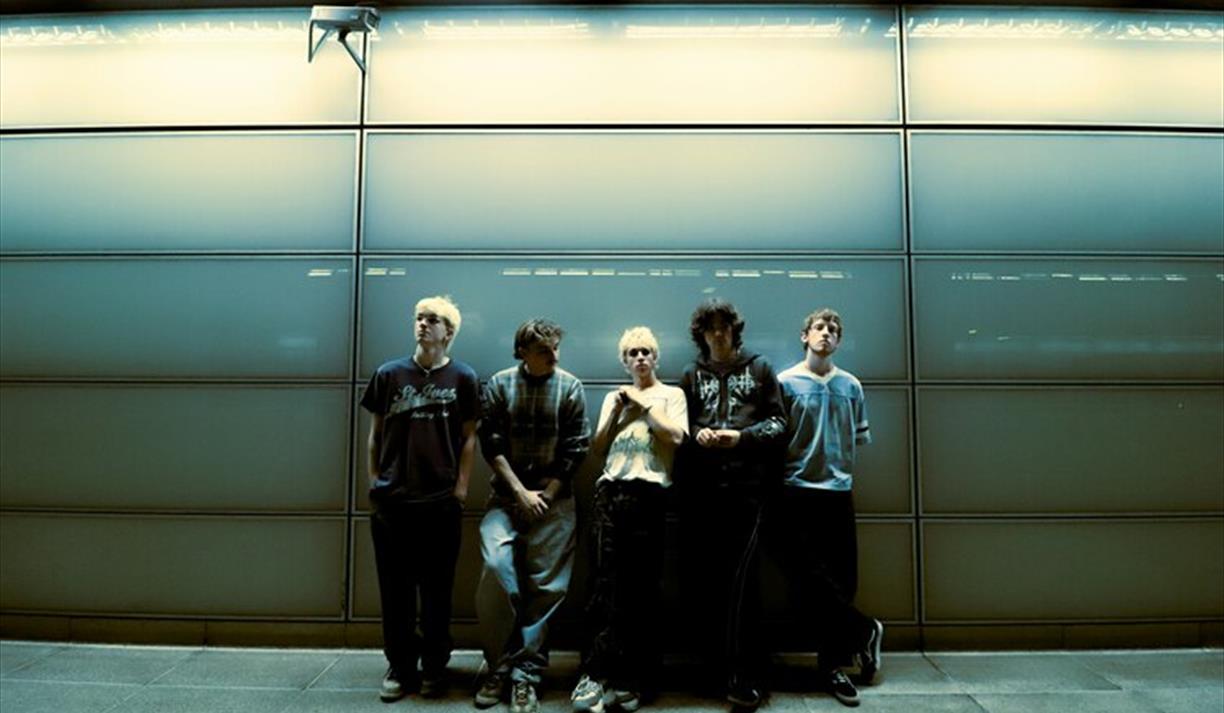 Aqualine + Kanukai + Wellbehaved