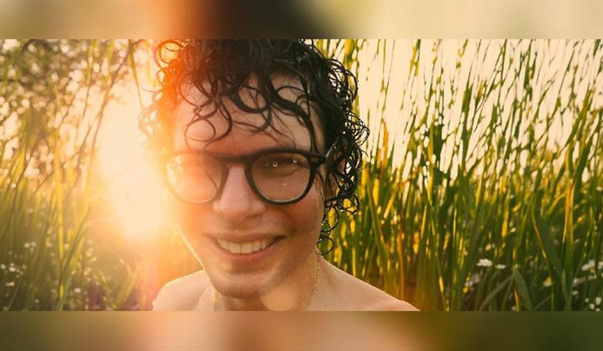 Simon Amstell: I Love it Here